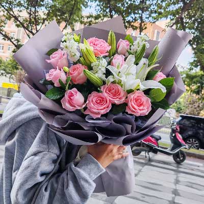 永州11朵戴安娜粉玫瑰百合，与你一起追逐梦想